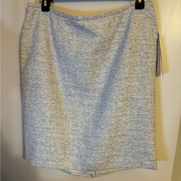 Brand new Calvin Klein Grey and white tweed mini skirt with zipper detail - Picture 3 of 4